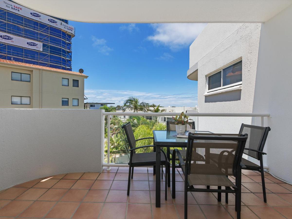 The Burlington Holiday Apartments Maroochydore Exterior photo