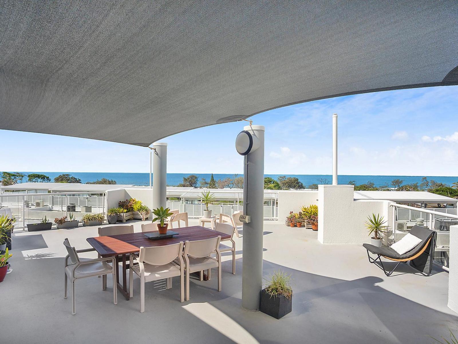 The Burlington Holiday Apartments Maroochydore Exterior photo
