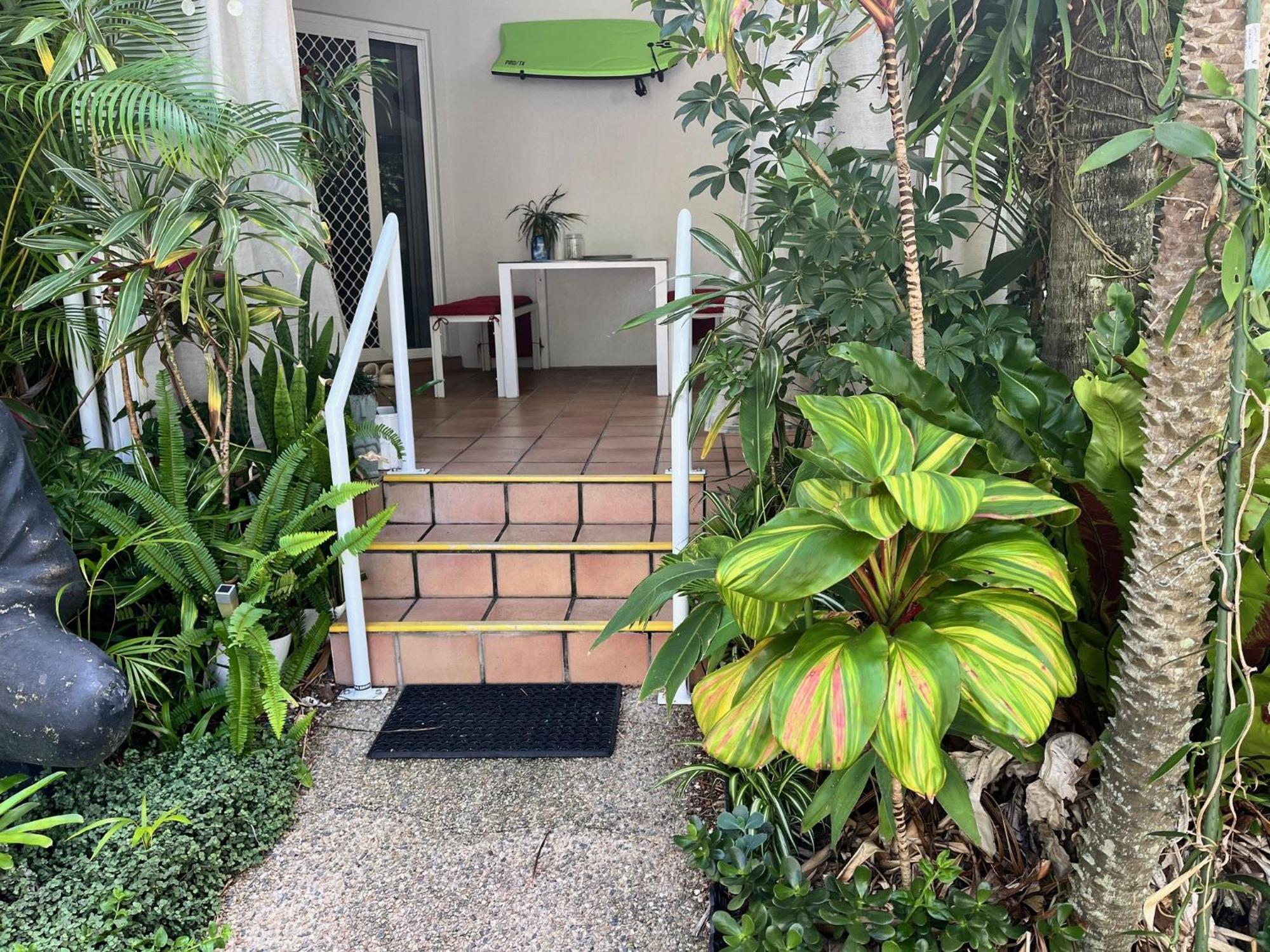 The Burlington Holiday Apartments Maroochydore Exterior photo