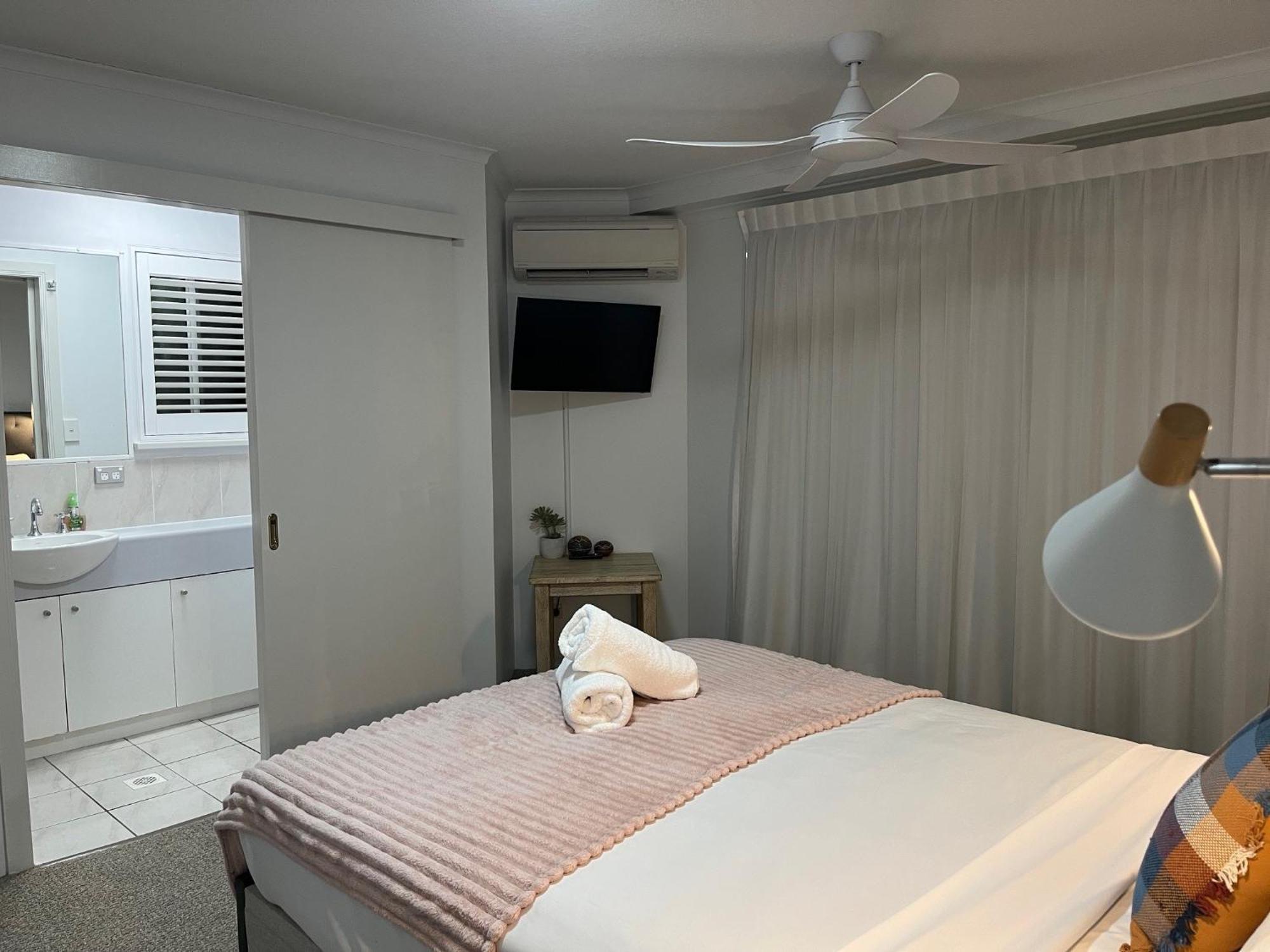 The Burlington Holiday Apartments Maroochydore Exterior photo