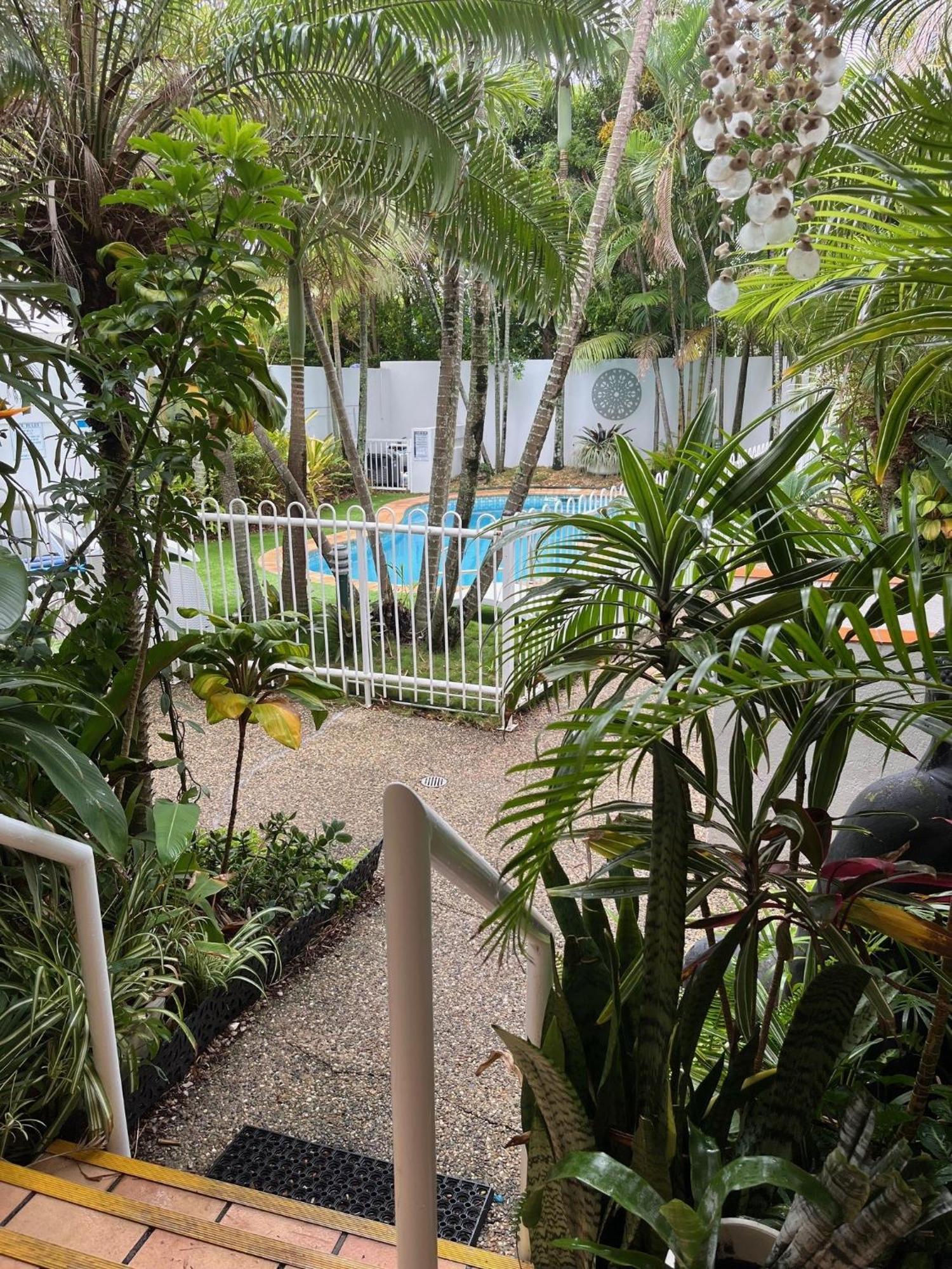 The Burlington Holiday Apartments Maroochydore Exterior photo