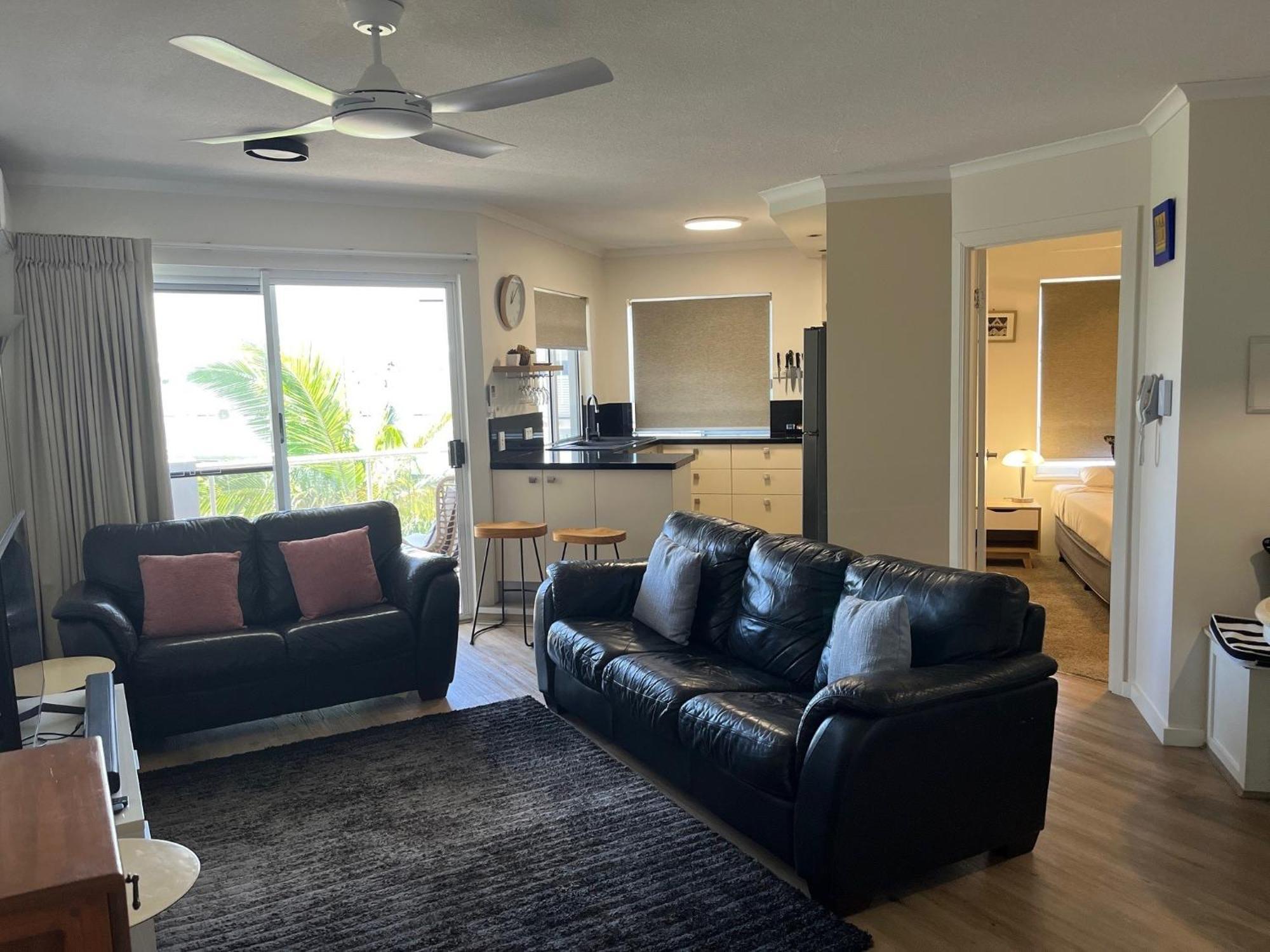 The Burlington Holiday Apartments Maroochydore Exterior photo