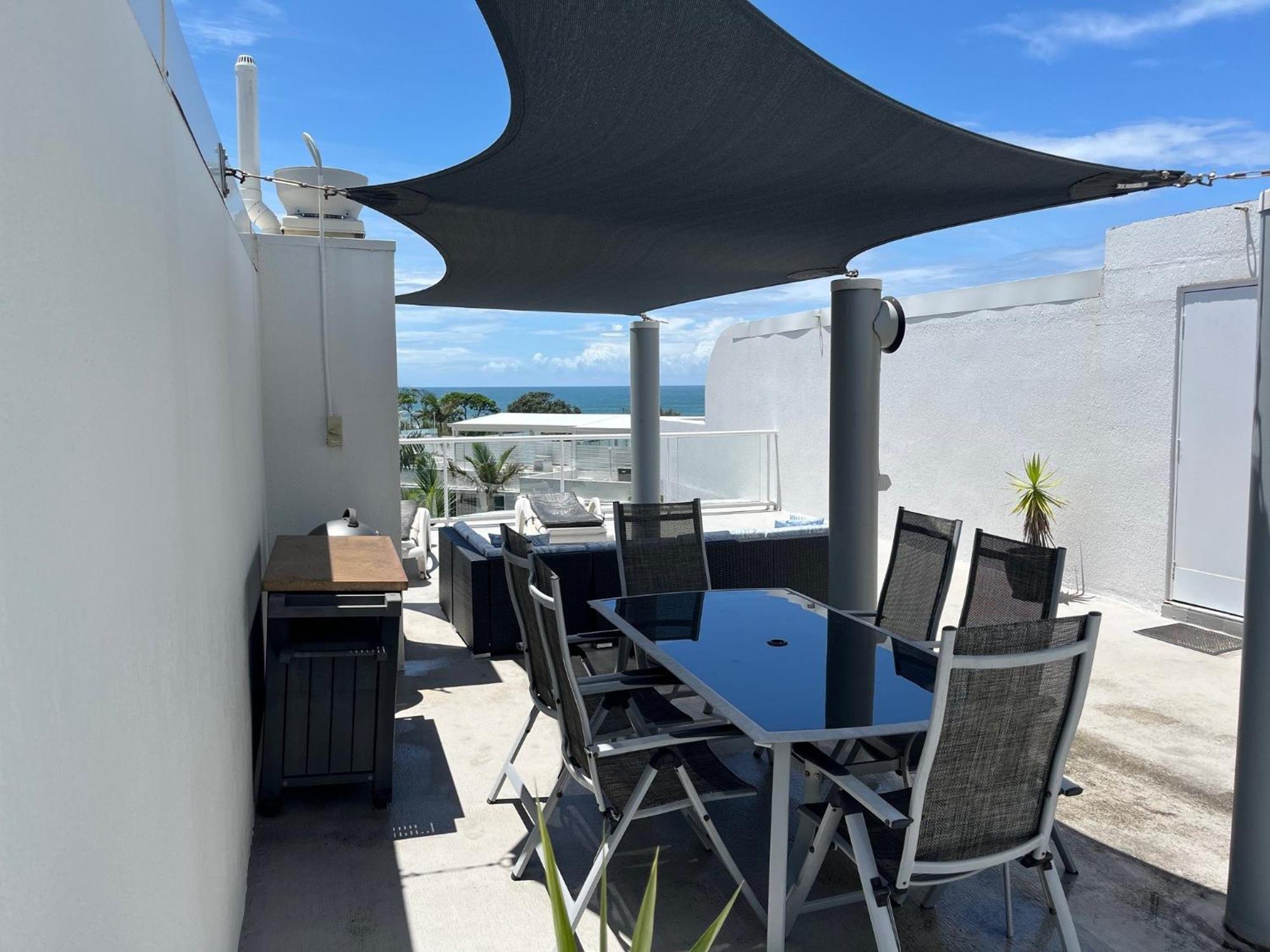 The Burlington Holiday Apartments Maroochydore Exterior photo