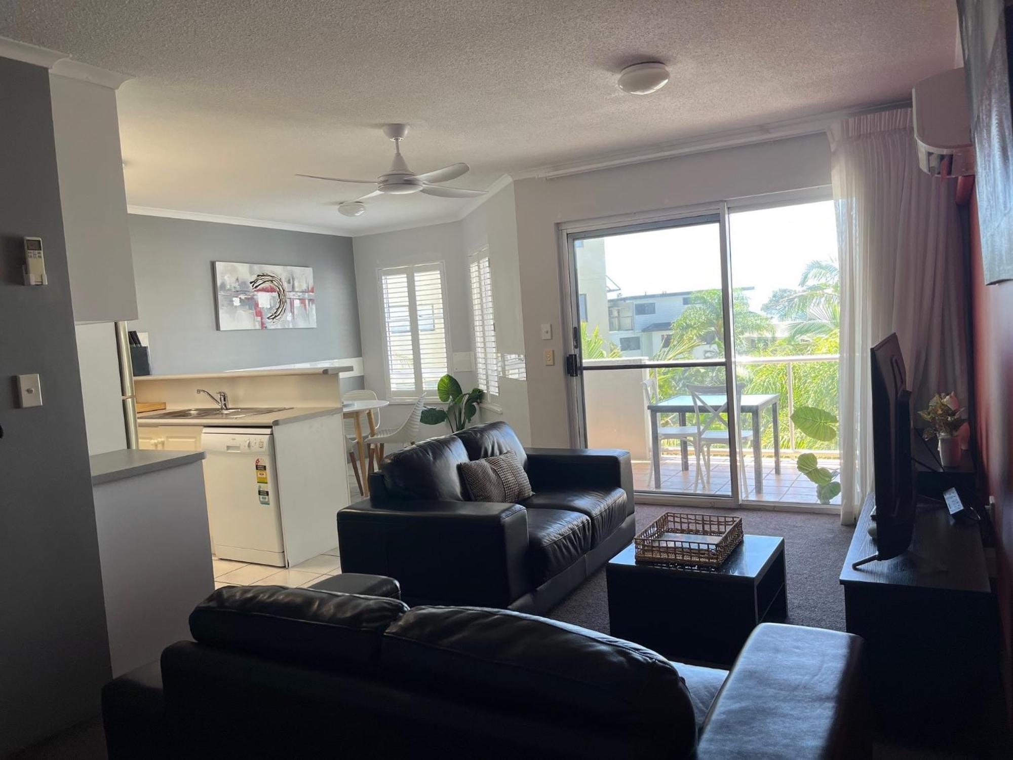 The Burlington Holiday Apartments Maroochydore Exterior photo