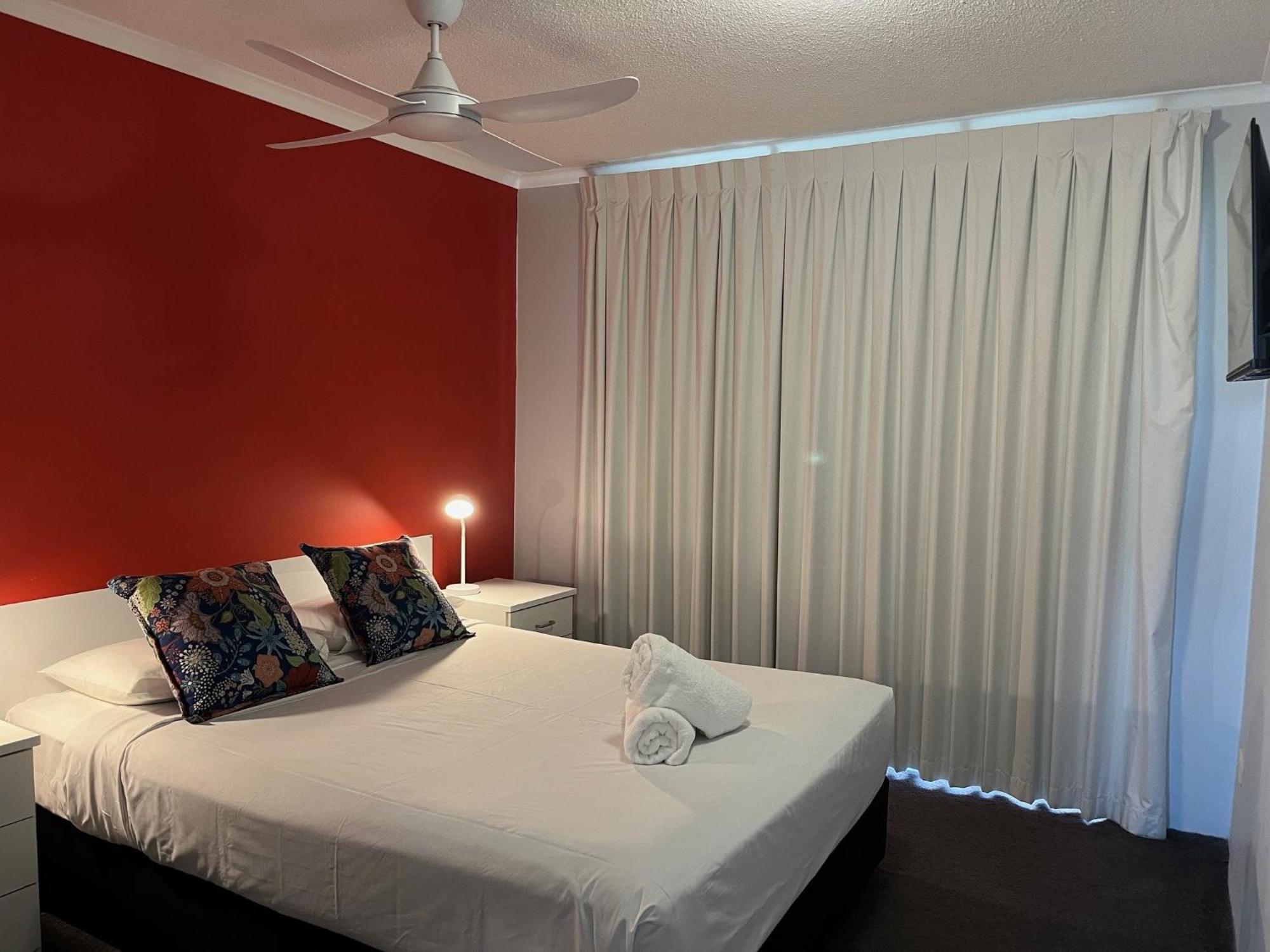 The Burlington Holiday Apartments Maroochydore Exterior photo