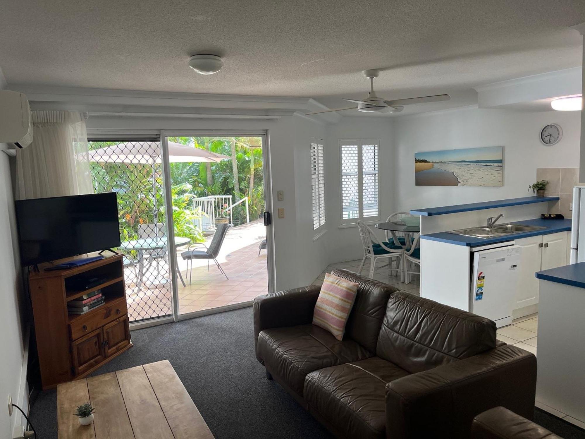 The Burlington Holiday Apartments Maroochydore Exterior photo