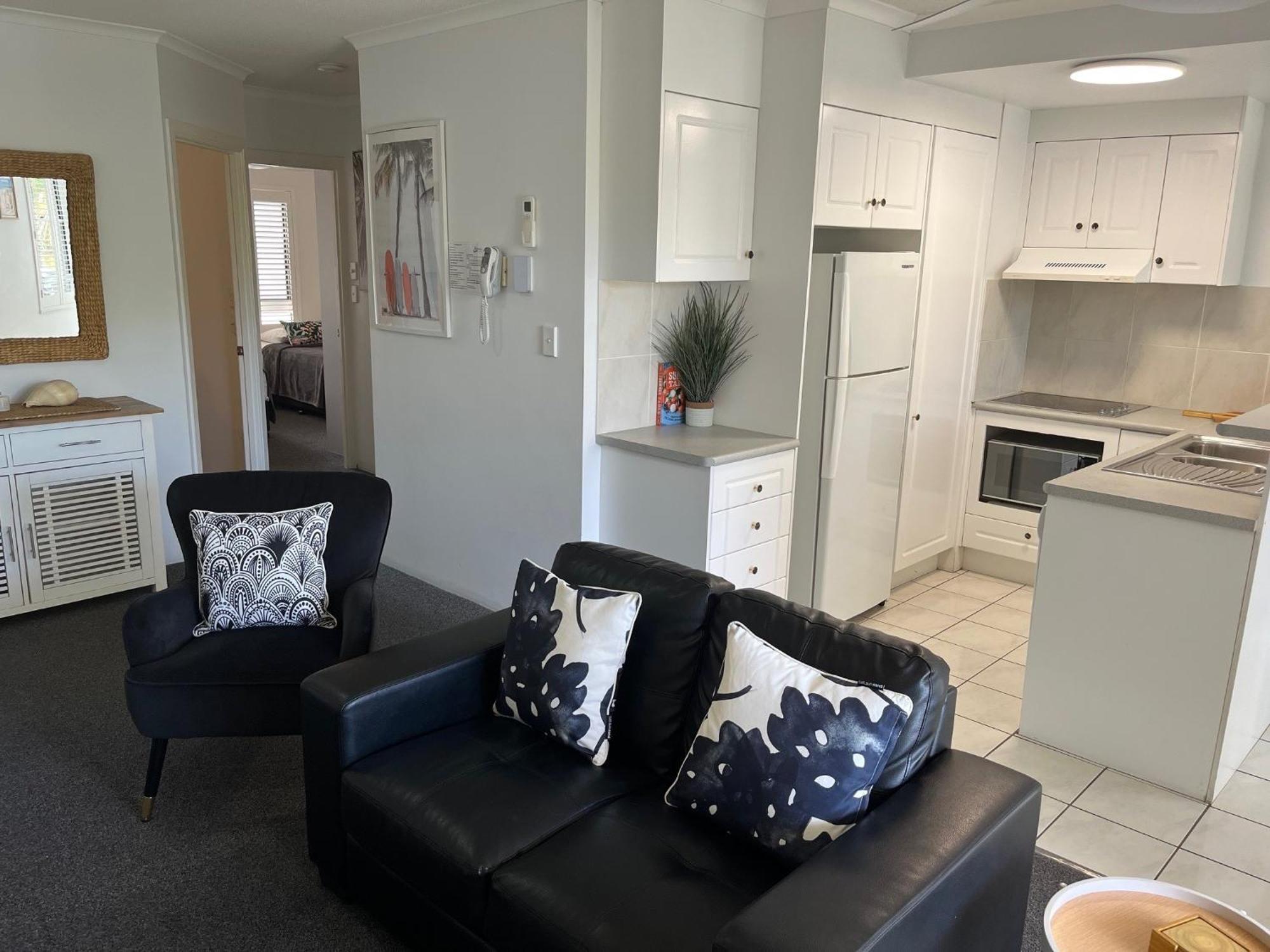 The Burlington Holiday Apartments Maroochydore Exterior photo