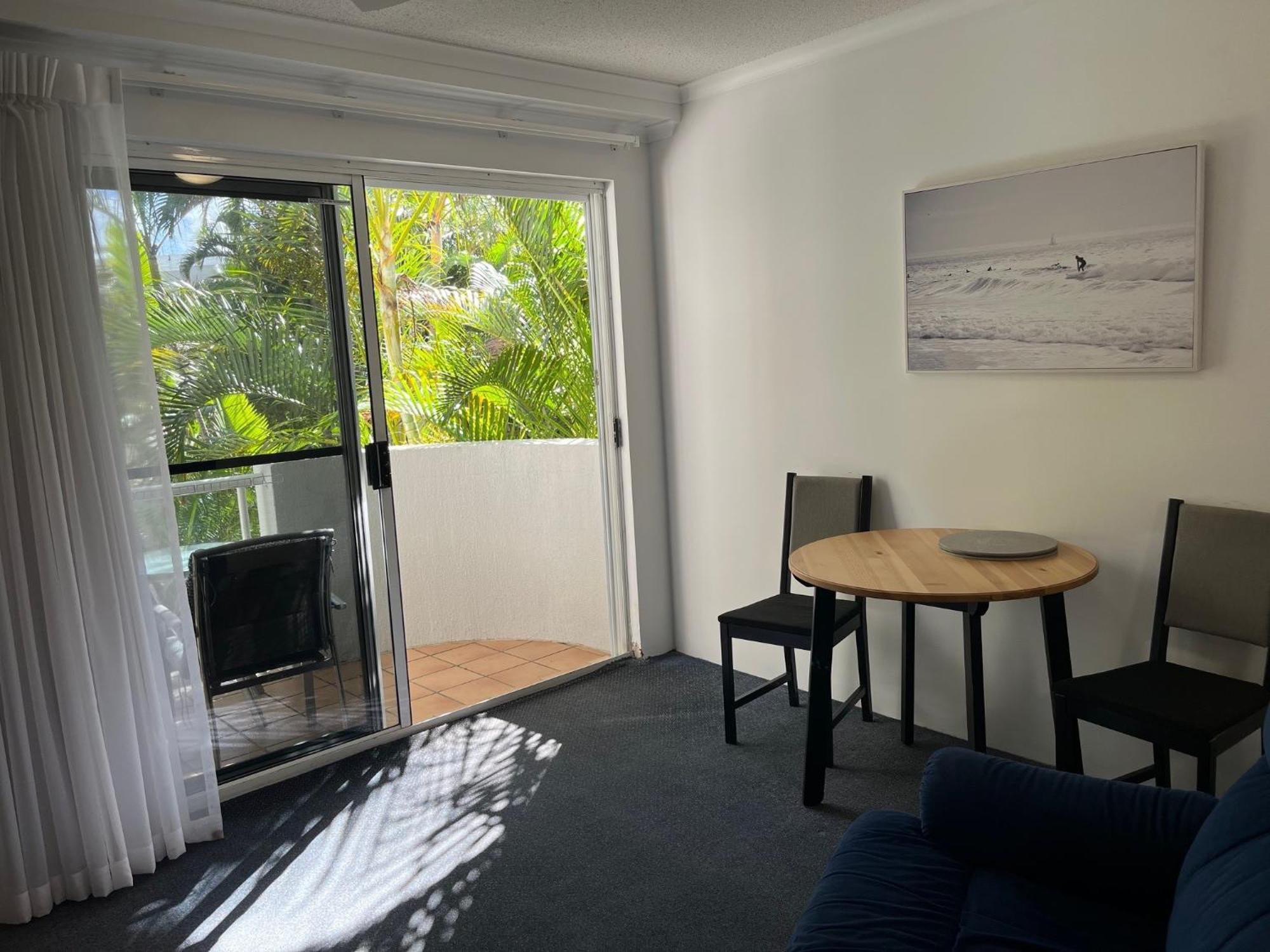 The Burlington Holiday Apartments Maroochydore Exterior photo