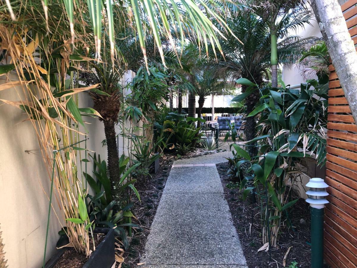 The Burlington Holiday Apartments Maroochydore Exterior photo