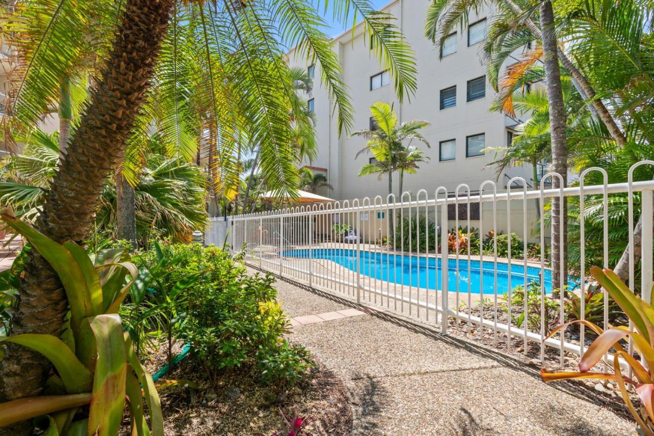 The Burlington Holiday Apartments Maroochydore Exterior photo